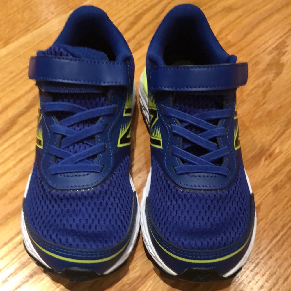 New Balance kids sneakers size 1.5W
